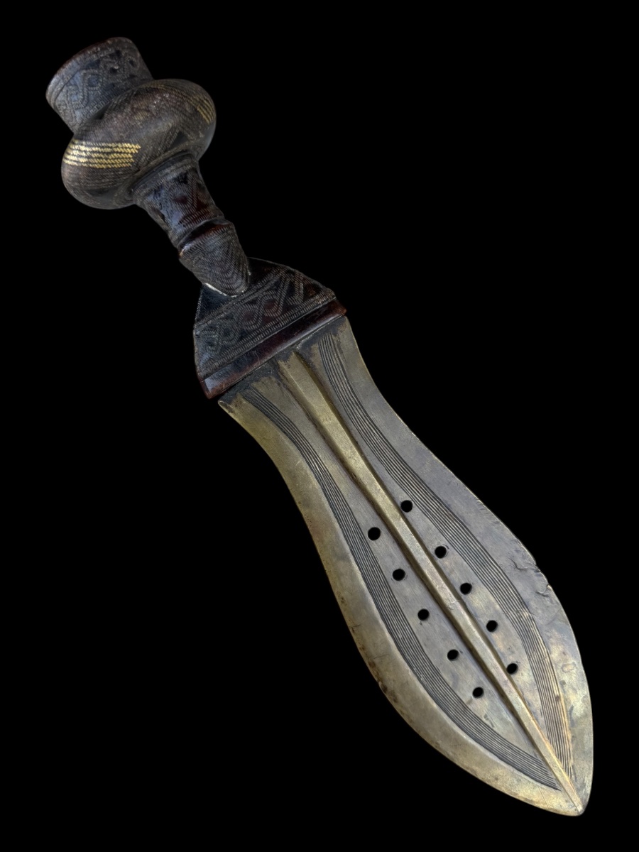 Knife/dagger ‘ikhula’ With Copper Blade From The Kuba Tribe From Congo
