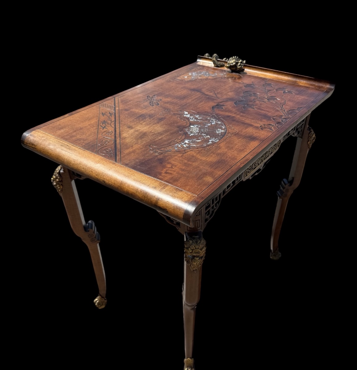 Table avec nacre et bronze par Gabriel Viardot - France - 19e siècle