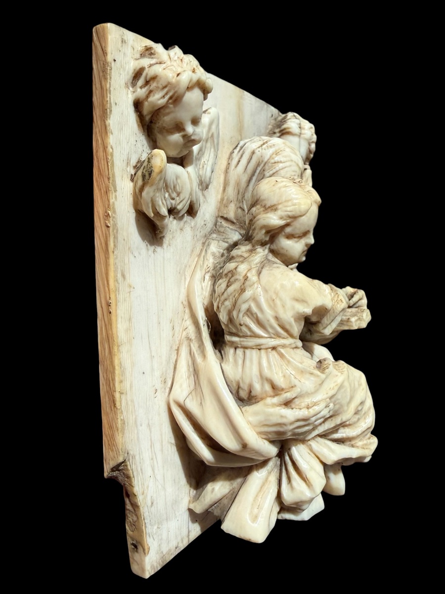 Plaque en ivoire sculpté en haut-relief – Sainte Anne éducatrice – Allemagne du Sud, 18e siècle-photo-3