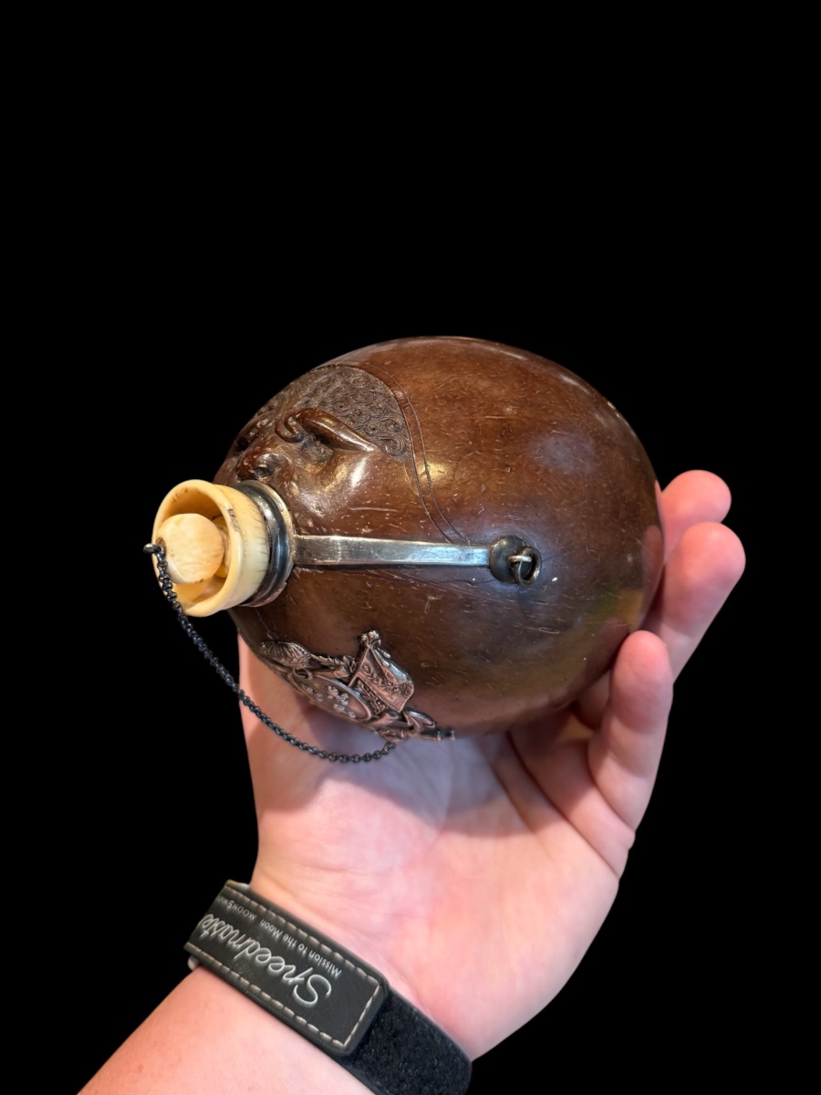 Coconut Powder Flask With Silver Coat Of Arms - Early 19th Century-photo-3
