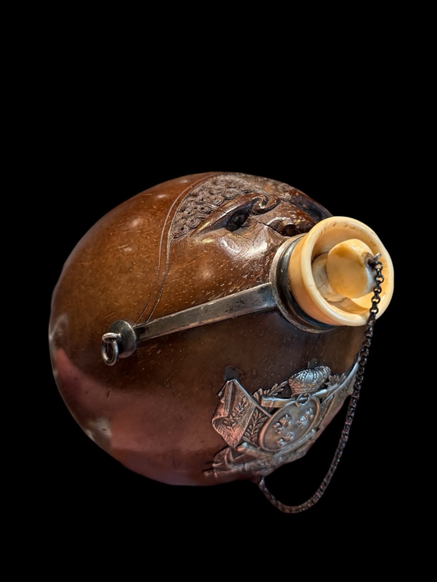 Coconut Powder Flask With Silver Coat Of Arms - Early 19th Century-photo-4