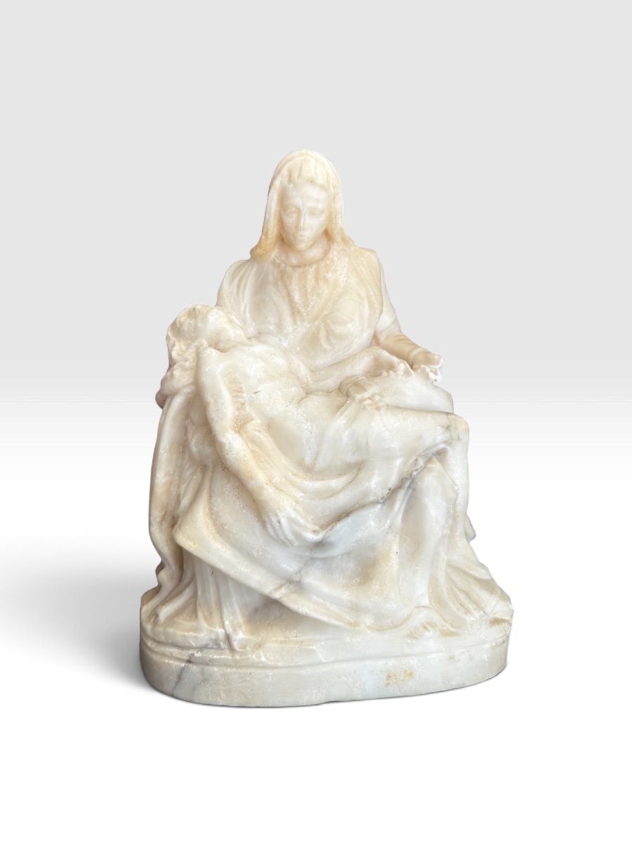 Pietà en albâtre d’après Michel-Ange – 19e siècle