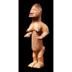 Pretty Wooden Statuette Of A Woman From The Bembe Tribe Of Congo - Africa - Early 20th Century