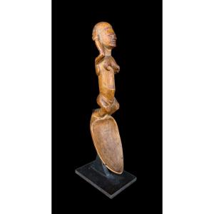 Cuillère africaine fémine de la tribu ‘Bembe’ du Congo - Afrique - début 20e siècle