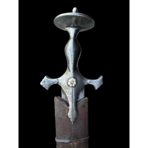 Sabre ‘Talwar’ en fer forgé - Inde - 18e siècle
