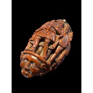 Pipe Head In Corozo Nut With Carved Figures - France - 18th Century