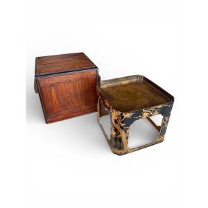 Japanese Lacquer Display Cabinet (kazaridana Tsuridana) - 19th Century