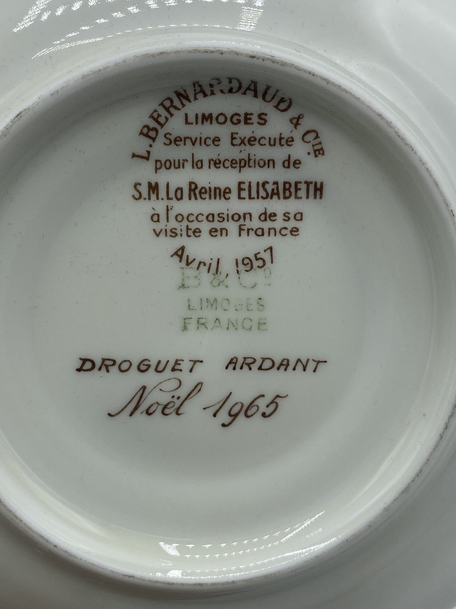 Tasse en porcelaine de Limoges Bernadaud modèle Reine Elisabeth -photo-4