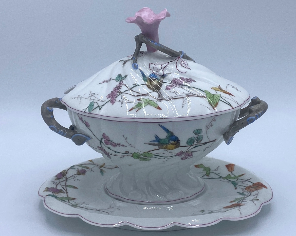 Saucière en porcelaine de Limoges Jean Pouyat 