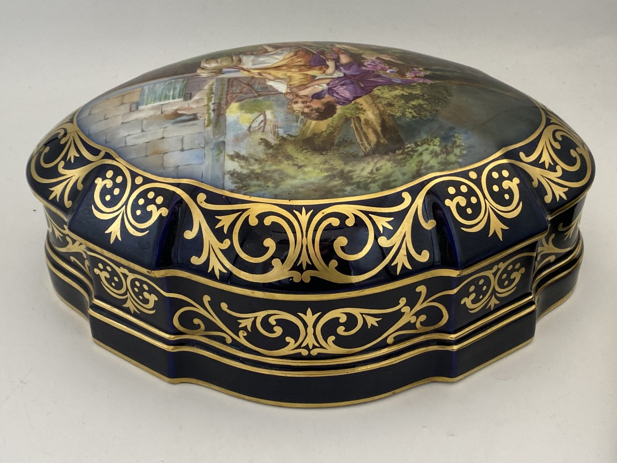 Grande Bonbonnière , boîte en porcelaine peinte 19eme -photo-5