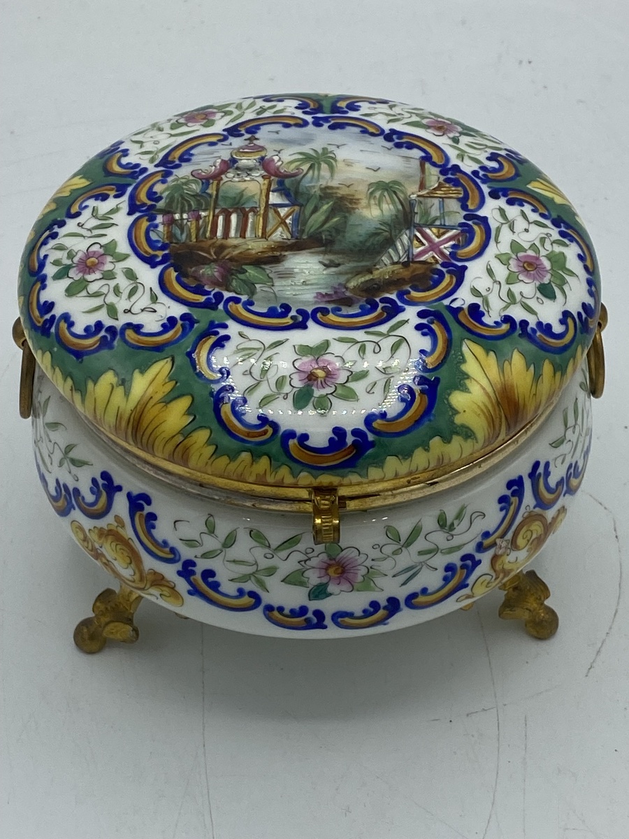 Gift Set, Porcelain And Bronze Painted Candy Box -photo-4