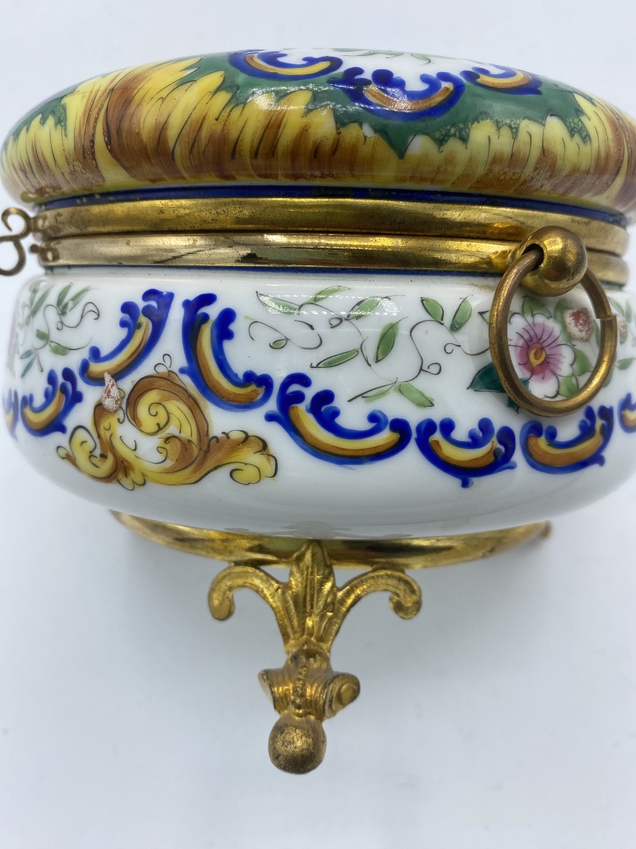 Gift Set, Porcelain And Bronze Painted Candy Box -photo-5