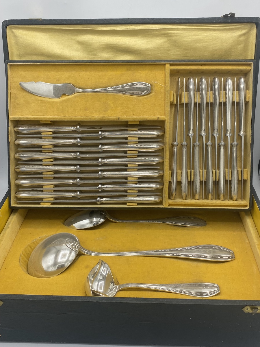 Ménagère en metal argente Ercuis modèle Tolède ,107 pièces -photo-3