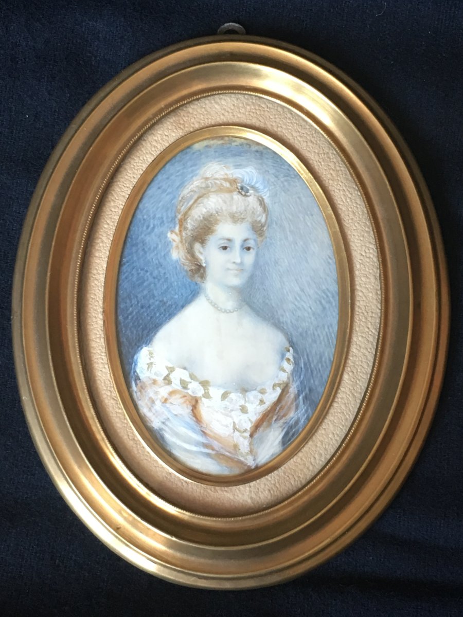 Miniature On Ivory -photo-6