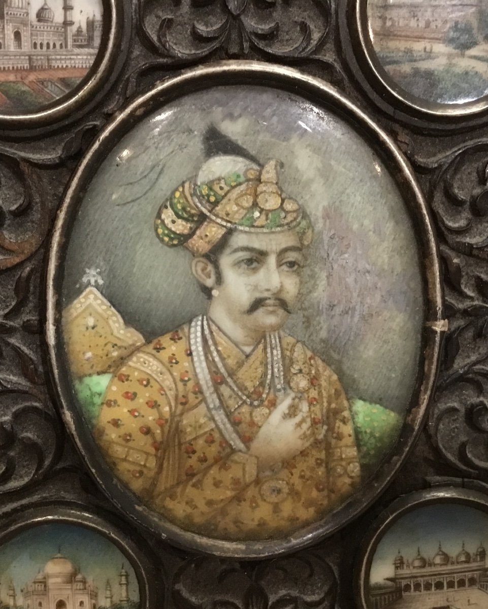 India 19th - Miniature Portrait Of A Man And Monuments -photo-2