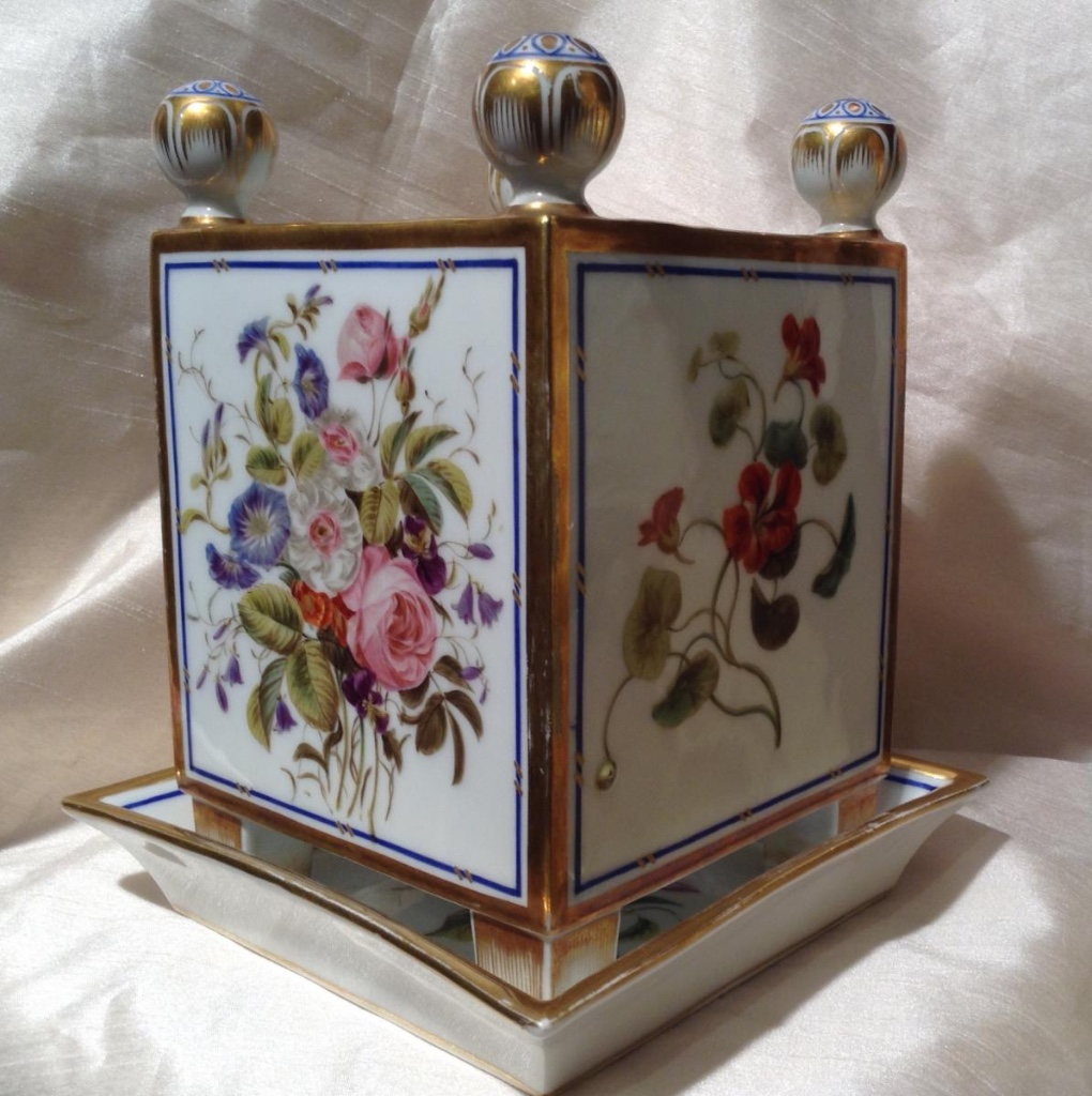 Cache-pot Porcelaine De Paris Décor De Fleurs 19ème 