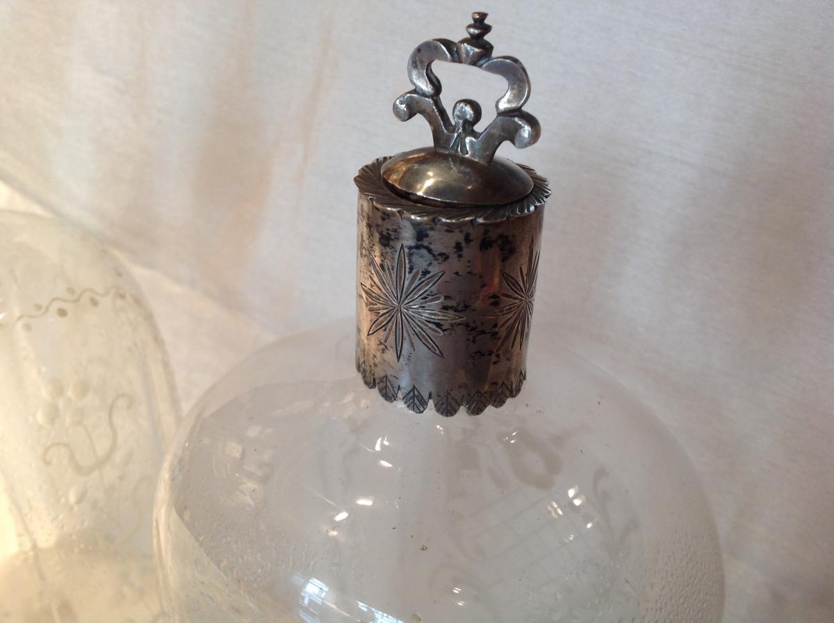 Two Engraved Glass Bottles 18th Silver Mounts-photo-4