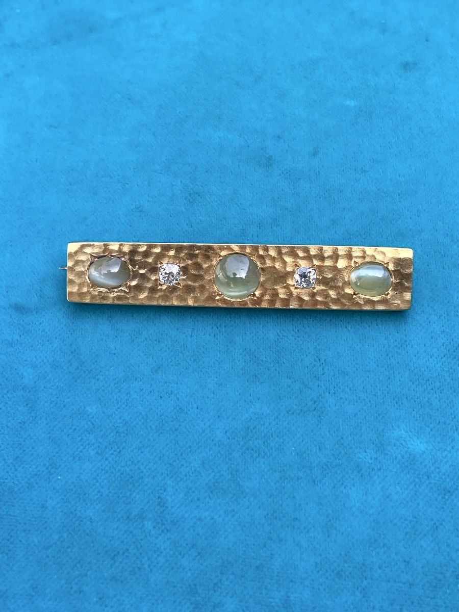 Art Deco Gold Brooch With Diamonds And Cat's Eye -photo-4