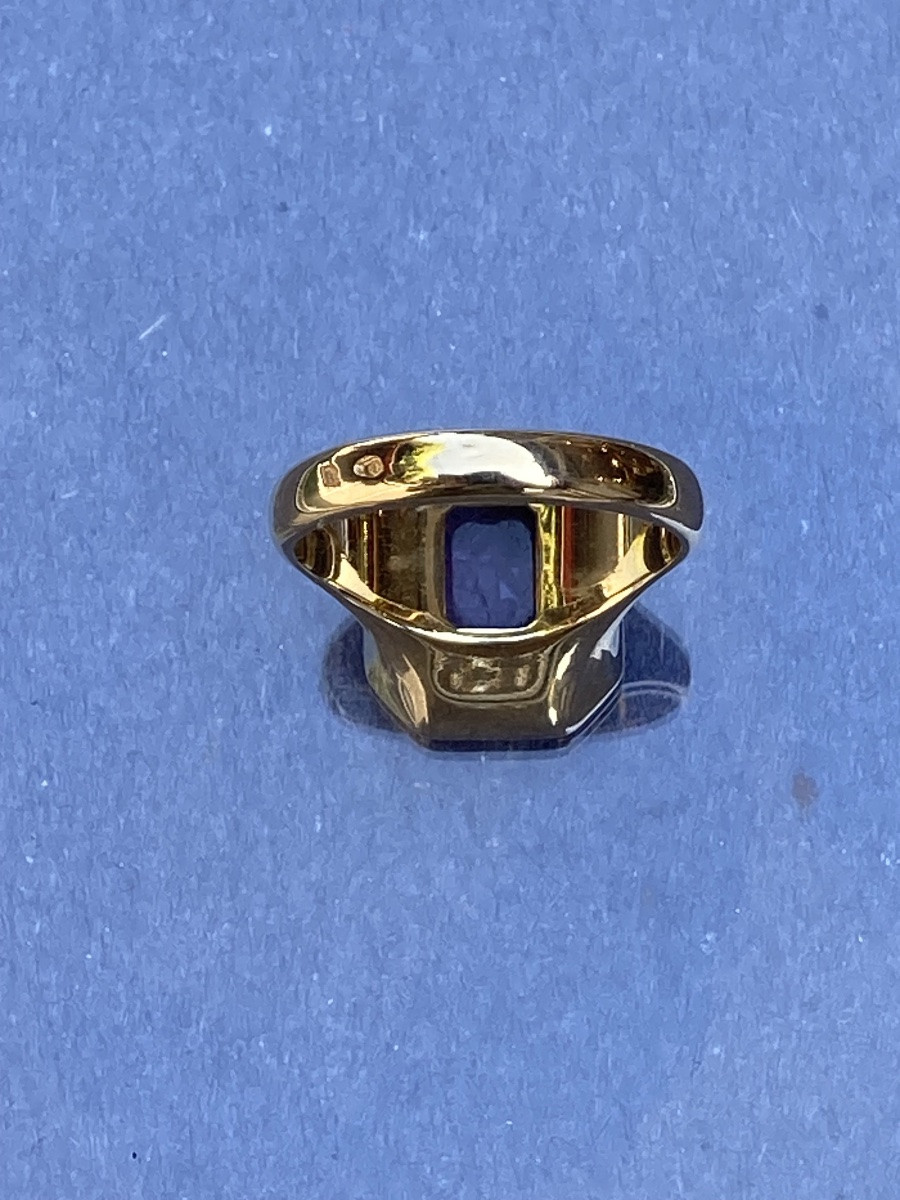 Gold And Amethyst Intaglio Signet Ring -photo-2