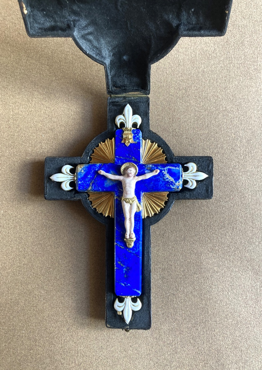 Croix en lapis-lazuli, or et émail XIXeme
