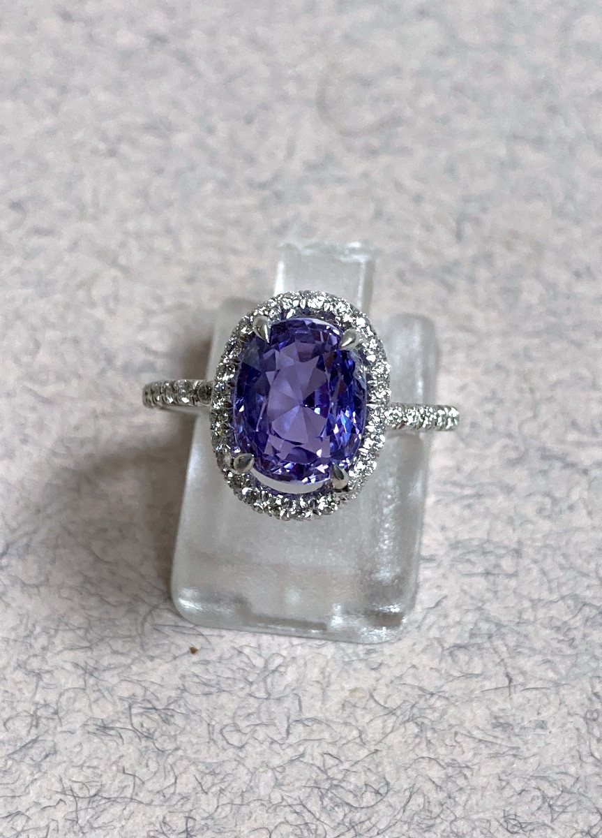 Bague or blanc, saphir violet et diamants -photo-2