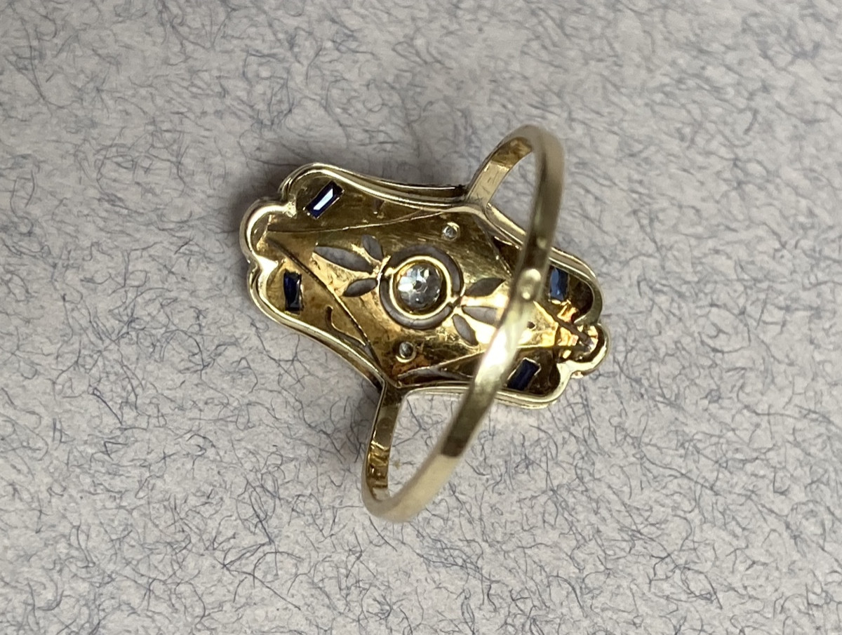 White Gold Ring With Diamonds And Sapphires -photo-1