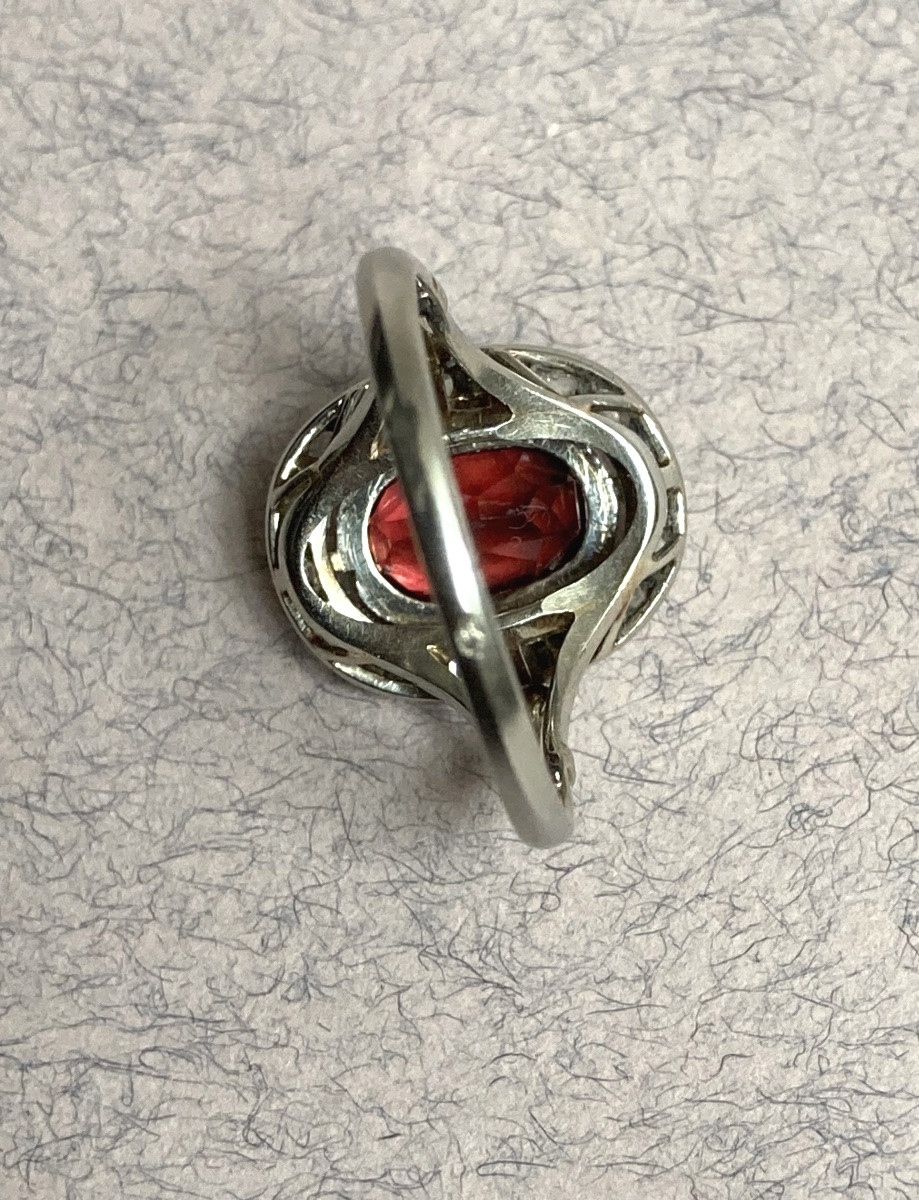 White Gold Ring With Garnet And Diamonds-photo-2