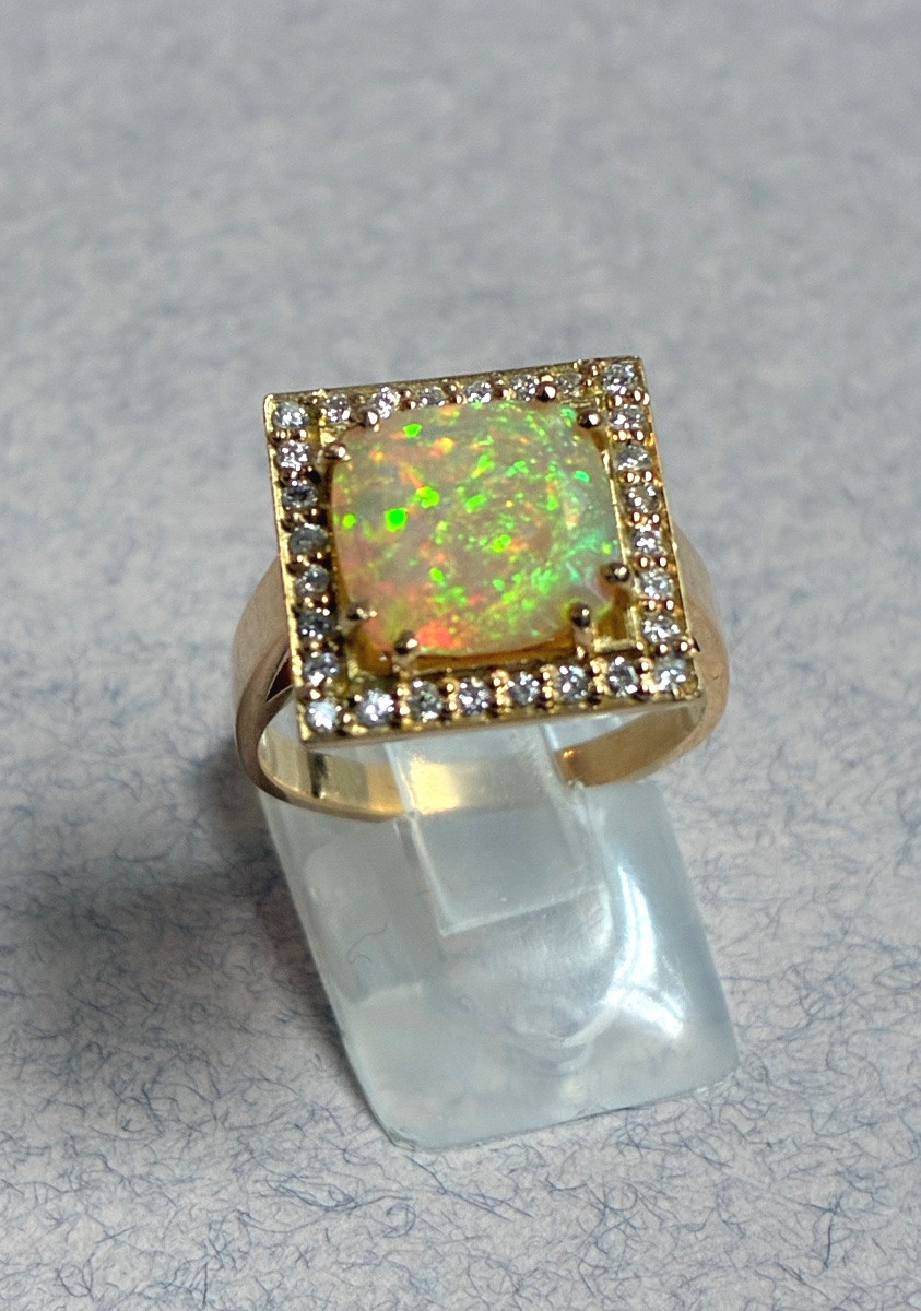 Gold Ring With Ethiopian Opal And Diamonds -photo-4