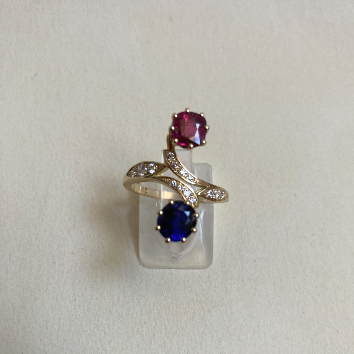 Toi Et Moi Ring In Gold, Diamonds, Rubies And Sapphire-photo-4