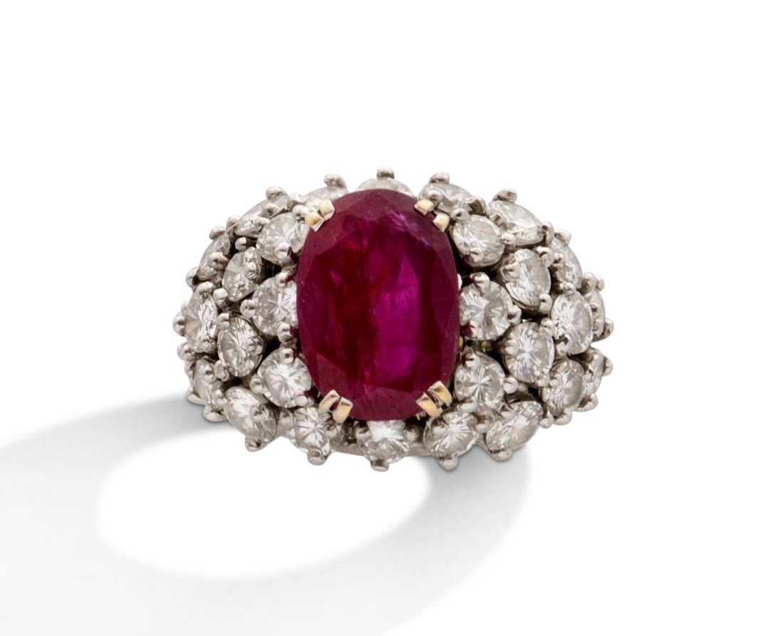 Ruby Ring, Diamonds, Gold, XXth Century