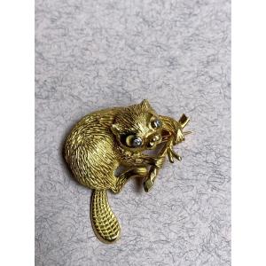 Gold And Diamond Beaver Brooch 