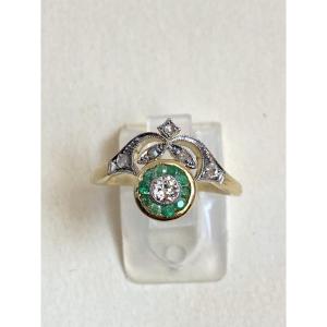 Bague duchesse or jaune et blanc, émeraudes et diamants 