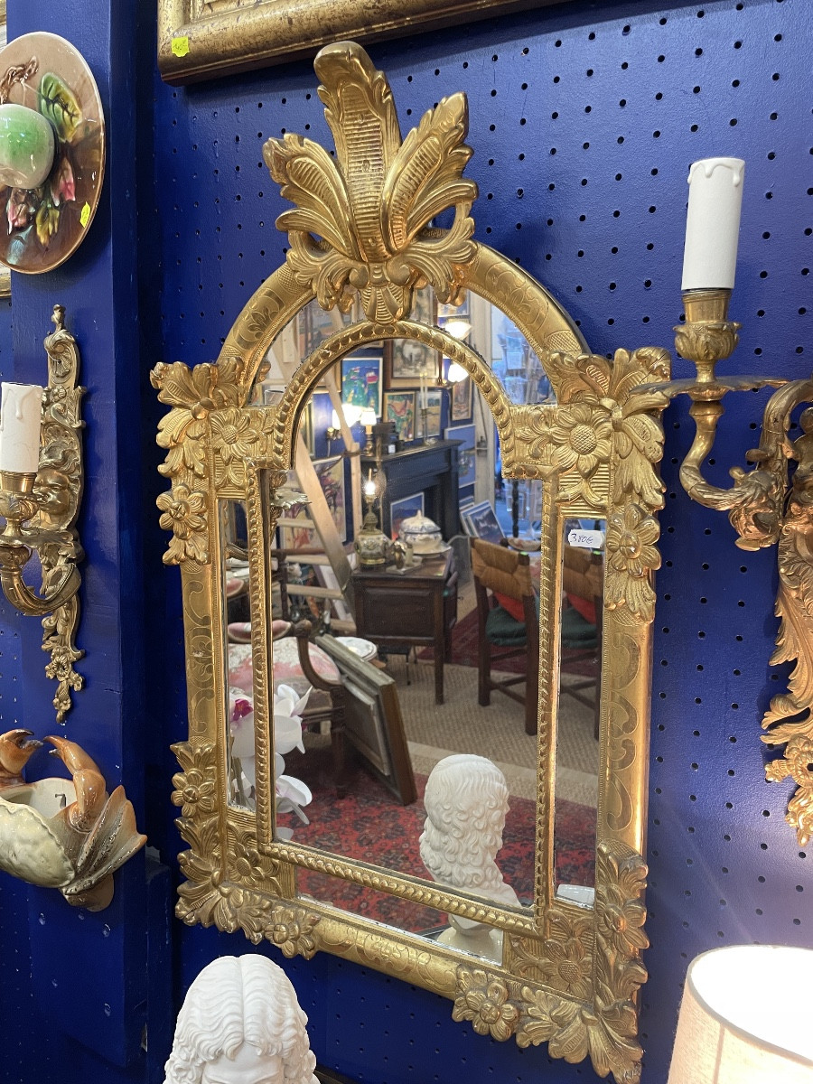 Miroir à parcloses en bois doré 