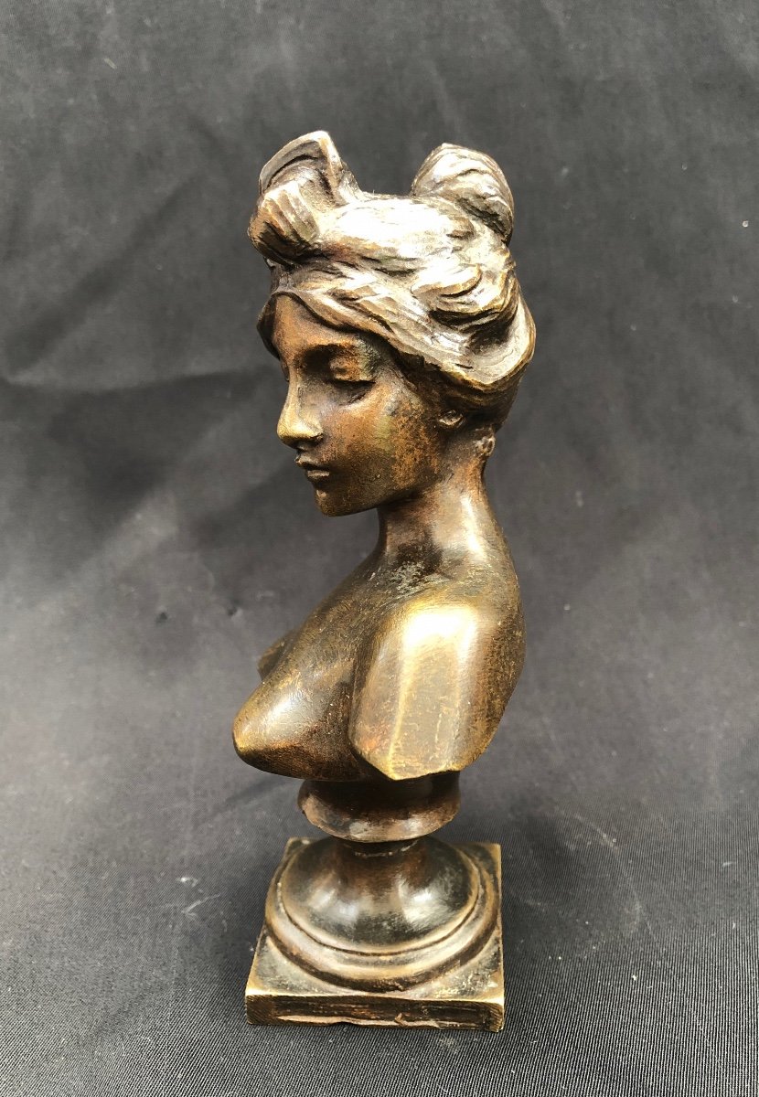 Emmanuel Villanis - BusteDe Femme En Bronze-photo-2