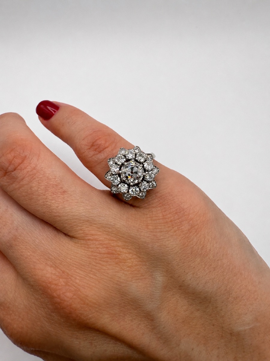 Daisy Diamond Ring In 18-karat White Gold And 950 Platinum-photo-4