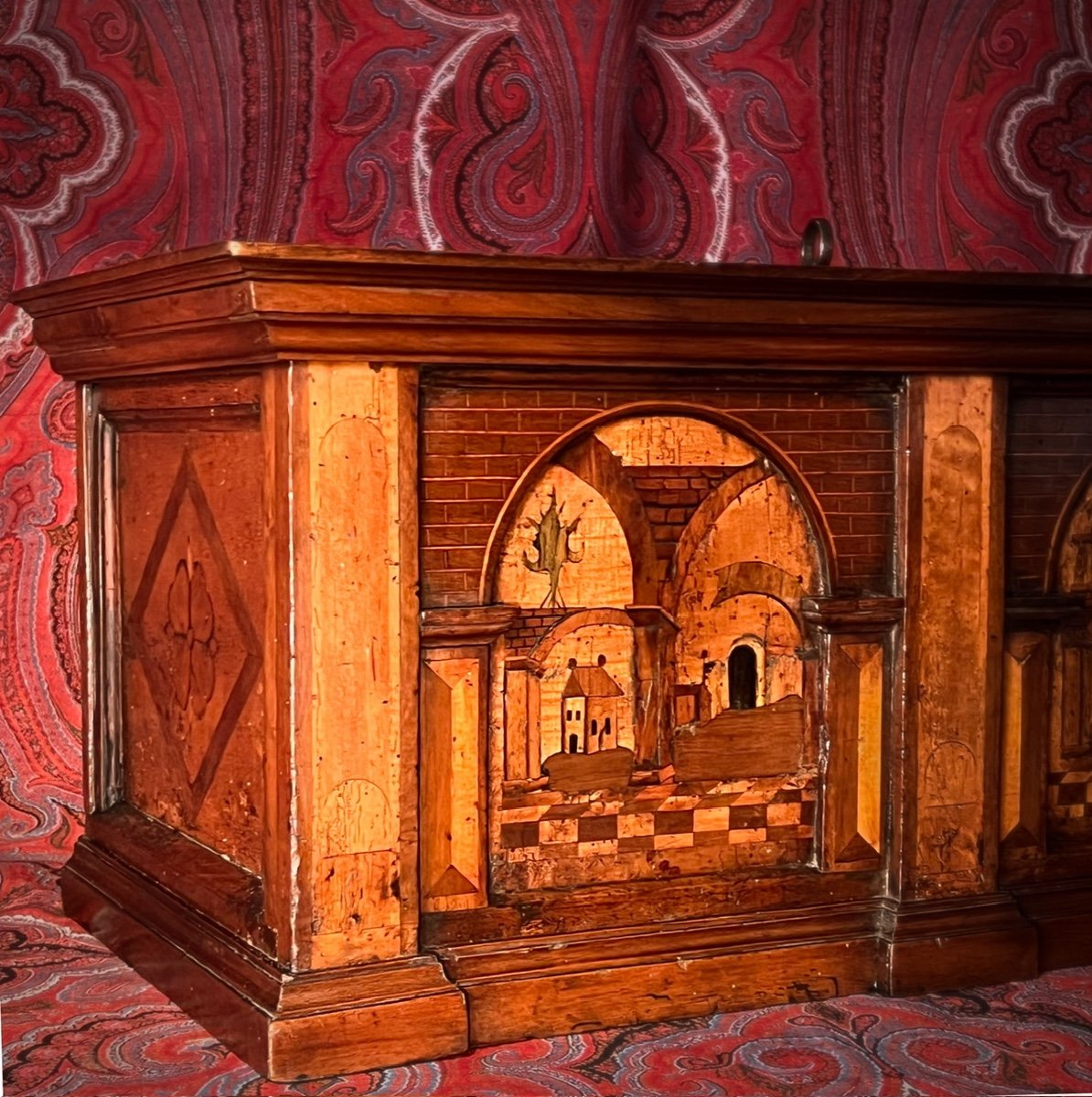 Chest With Pilasters Inlaid Decor Of 17th Century Architectures-photo-2