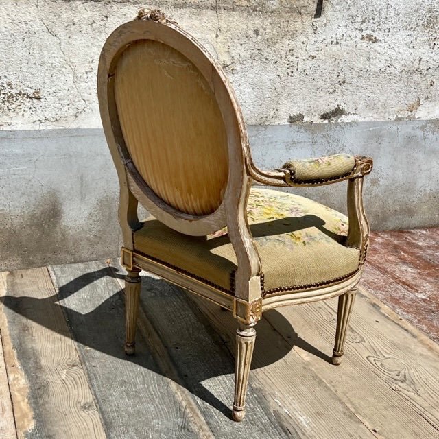 Napoleon III Medallion Armchair Lacquered And Gilded Wood-photo-1