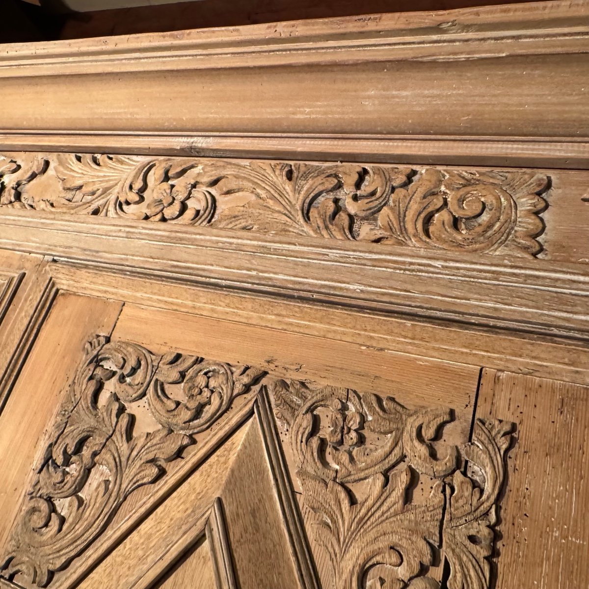 Alsace 17th Century Wardrobe -photo-4