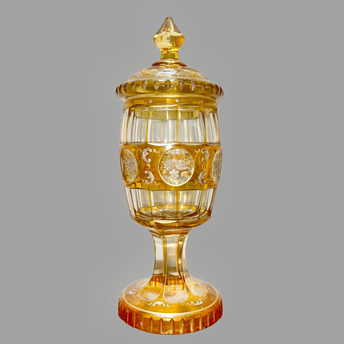 Bonbonnière Pokal Cristal De Bohème Taillé Et Gravé-photo-3