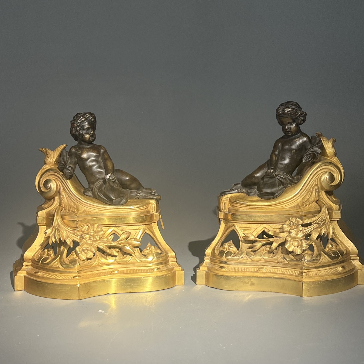 Pair Of Bronze Cherub Andiron Decorations -photo-1