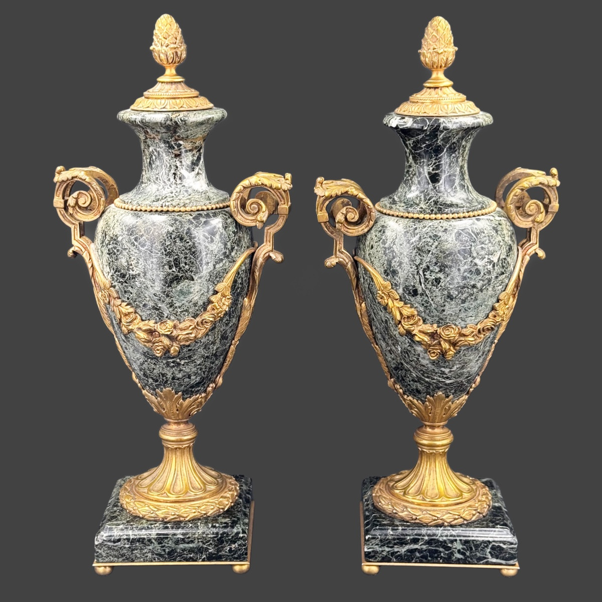 Paire de cassolettes vases bronze et marbre vert -photo-2