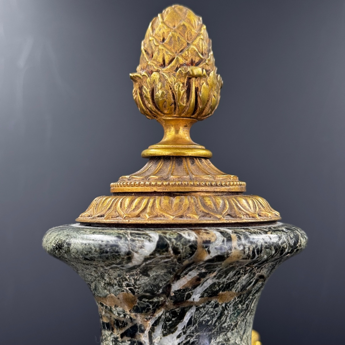 Paire de cassolettes vases bronze et marbre vert -photo-1
