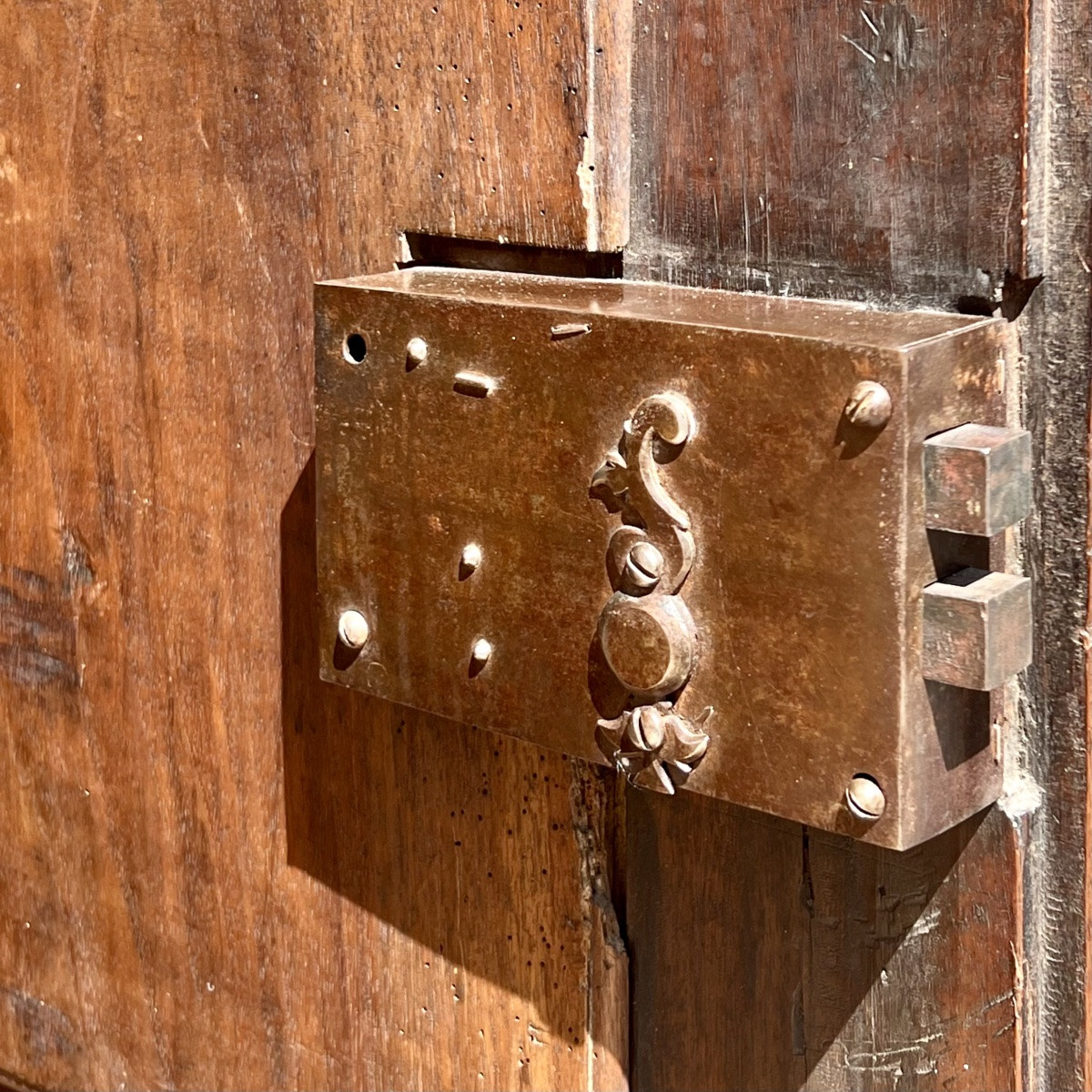 18th Century Walnut Wardrobe In Lyon-photo-4