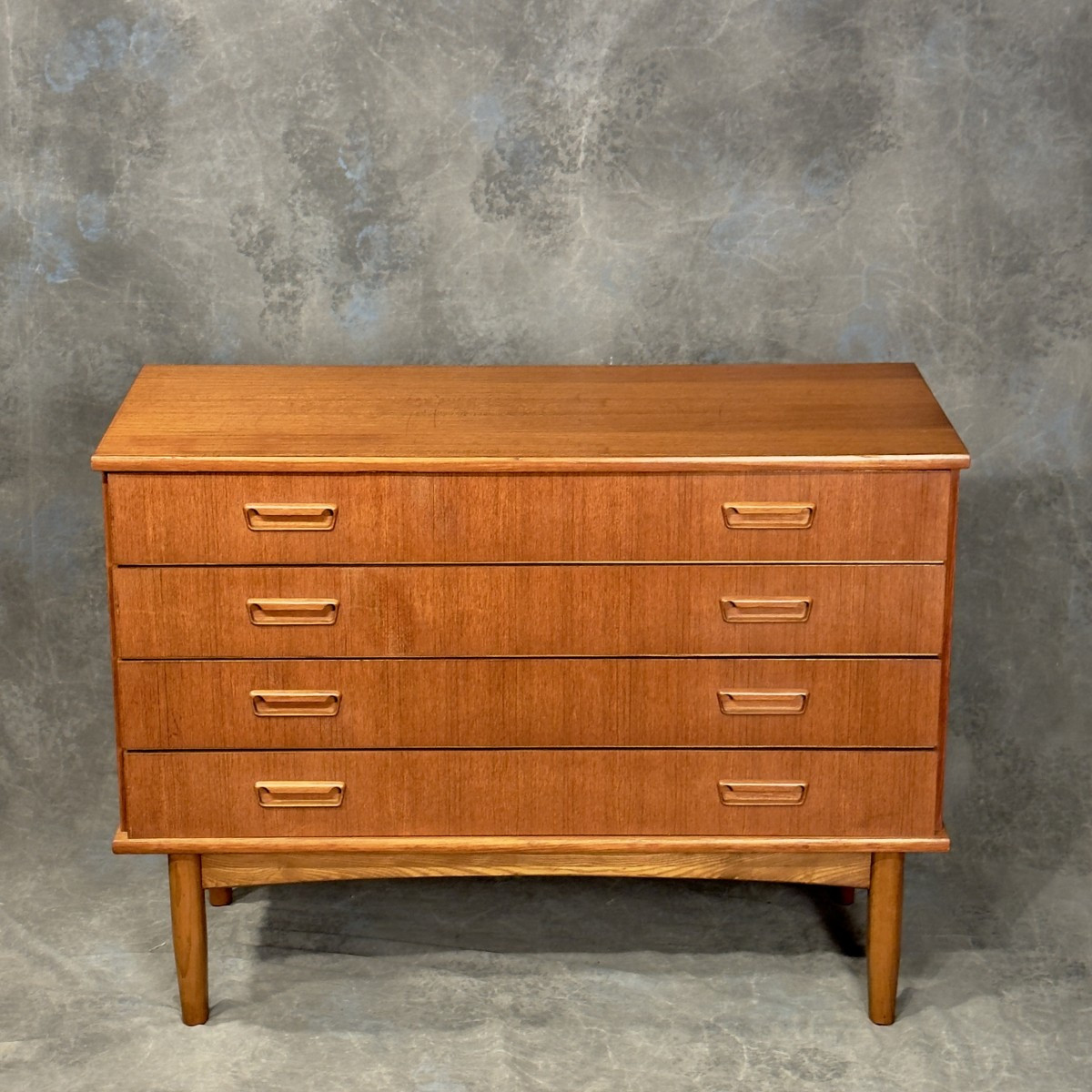 Vintage 4-drawer Teak Chest Of Drawers From The 60s -photo-1