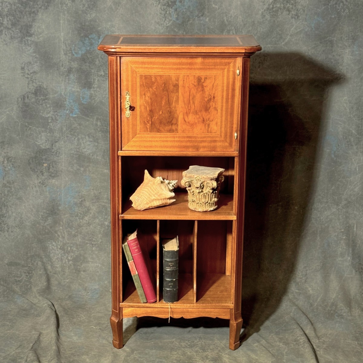Support Furniture