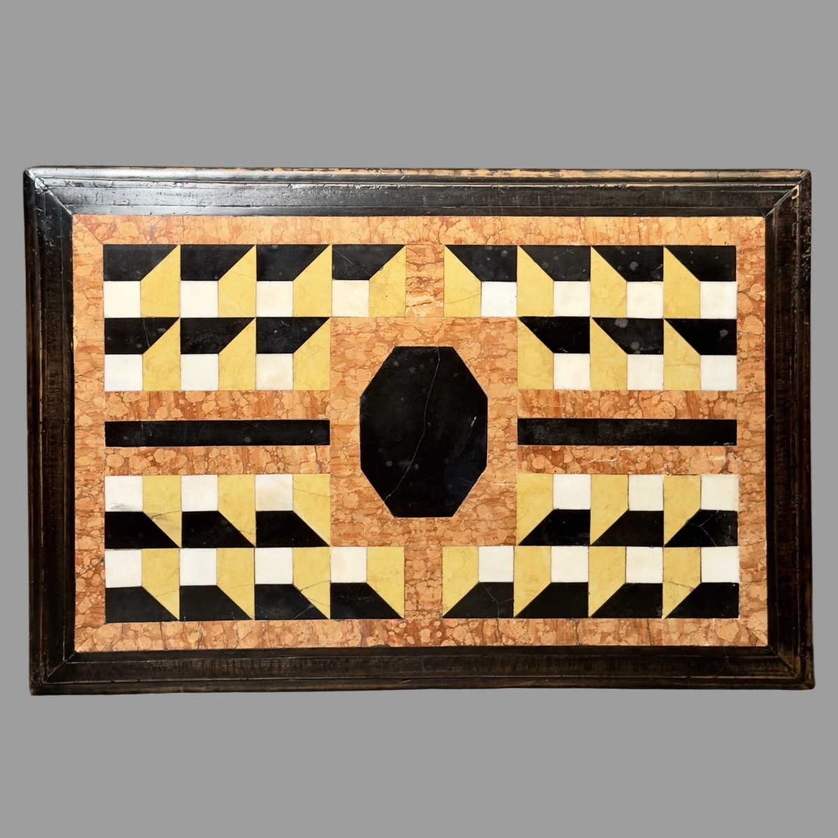 Ceremonial Table, Marble Top, 17th Century Italy, Carved Base -photo-3