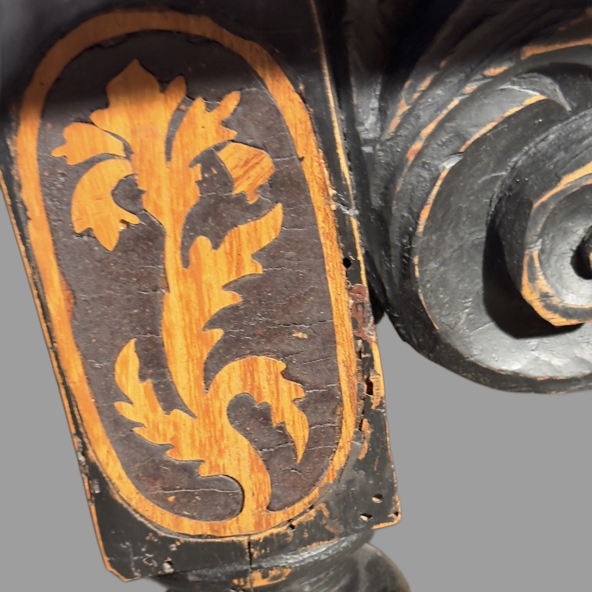 Ceremonial Table, Marble Top, 17th Century Italy, Carved Base -photo-3