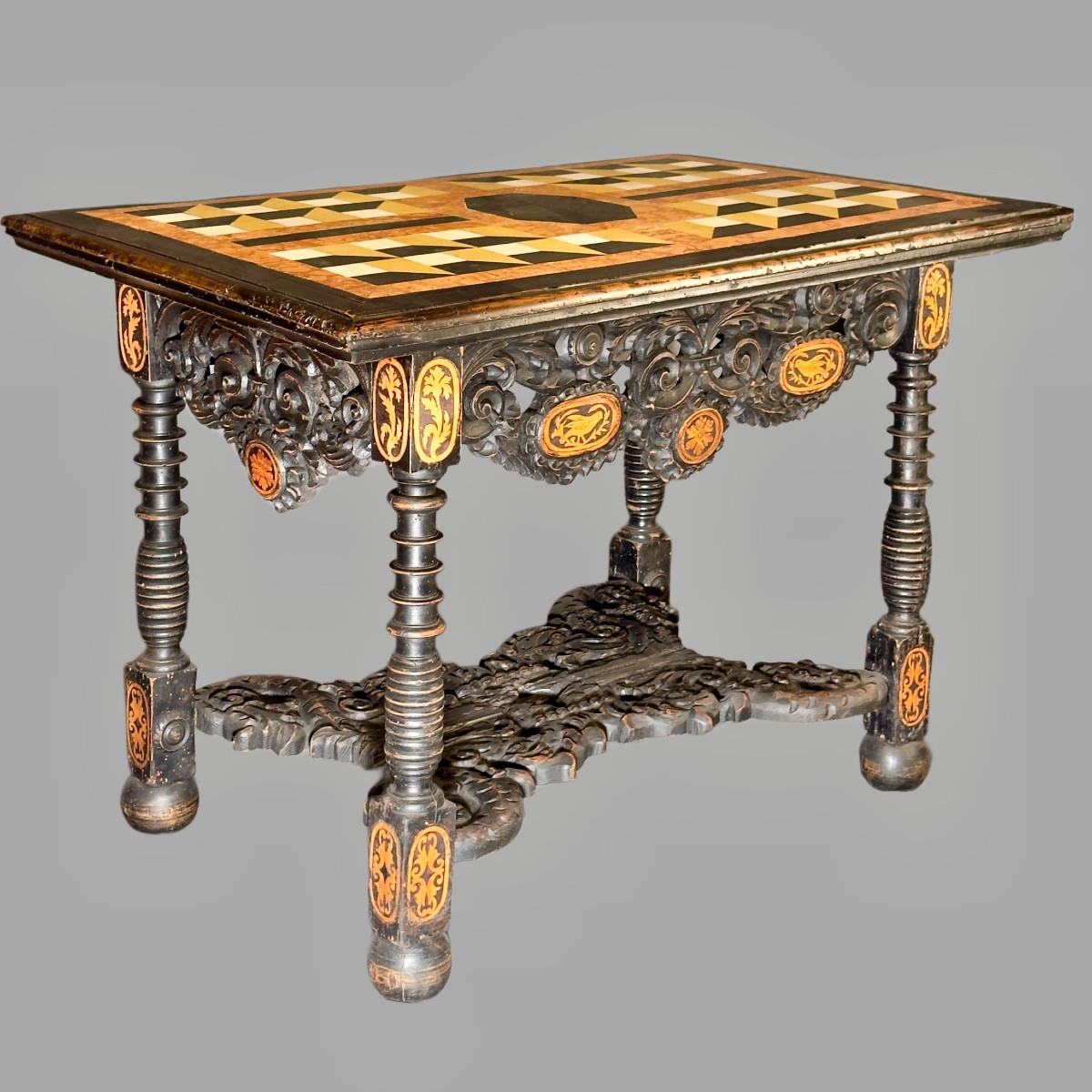 Ceremonial Table, Marble Top, 17th Century Italy, Carved Base -photo-6