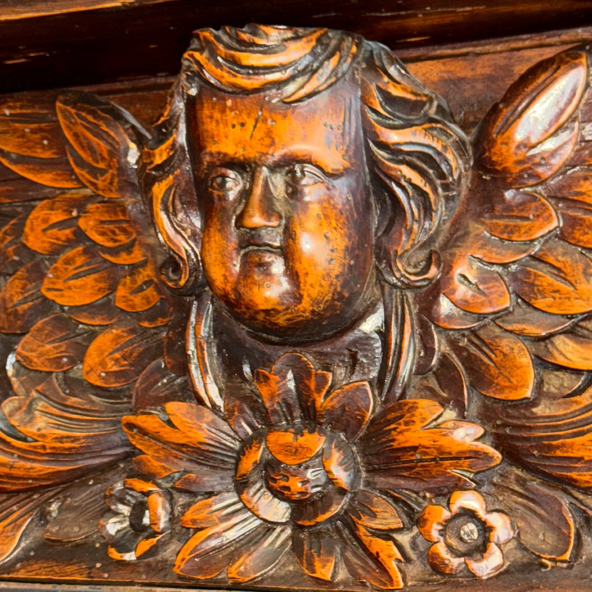 Armoire Alsacienne Strasbourgeoise sept colonnes annelées, décor coussin bastionné datée 1700-photo-3