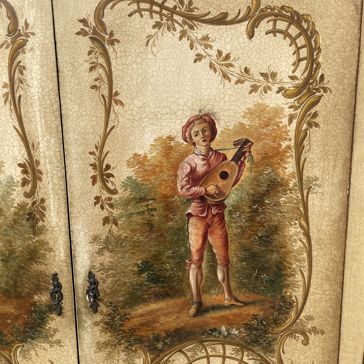 Armoire Louis XV au  décor peint de personnages romantiques XXème -photo-5